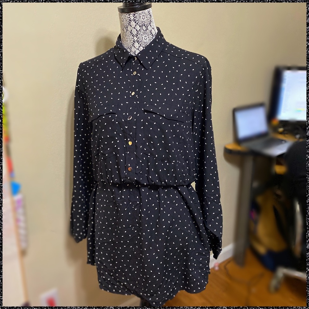 Express Dress Black with White, Size Large